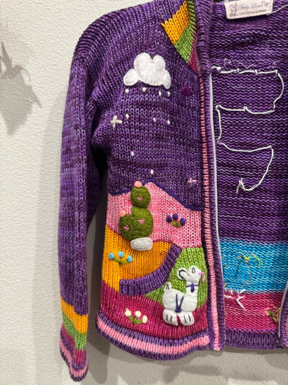 Peruvian sweater - Picture 2 of 5